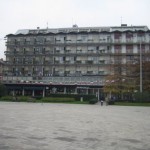 カヴール広場から見るホテル